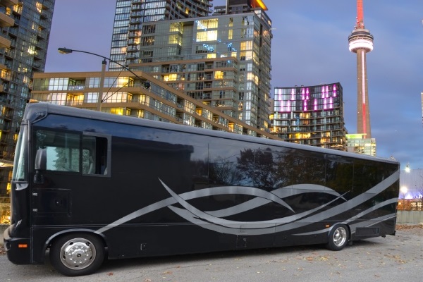 The Best of Toronto Party Bus: A Comprehensive Review